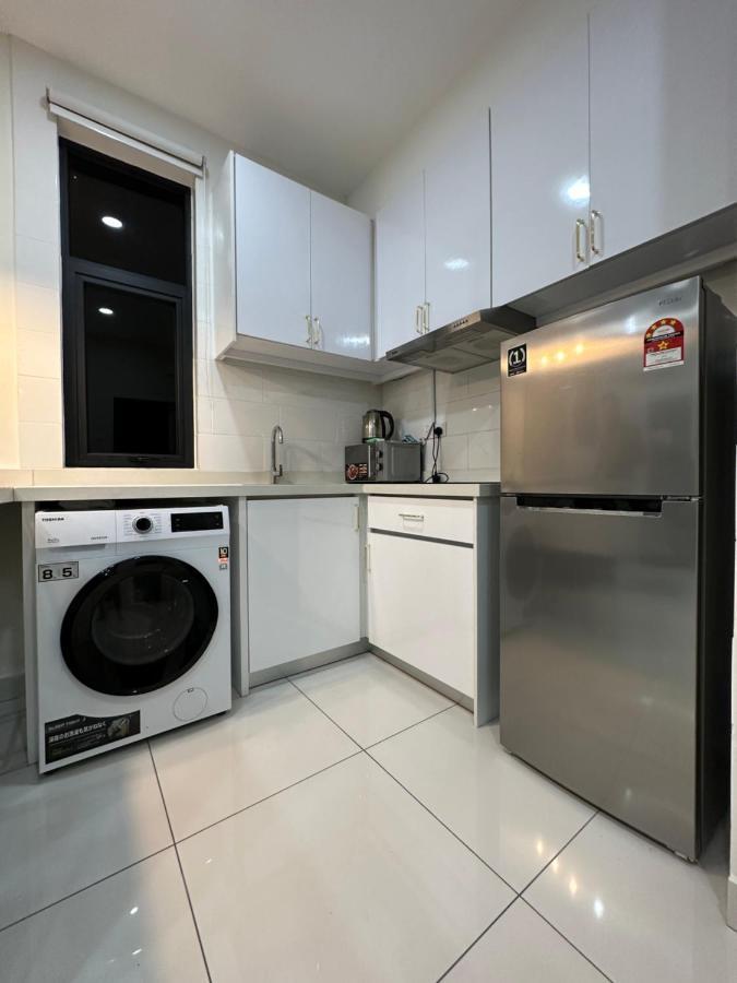 Arti Mont Kiara Aparthotel Куала Лумпур Екстериор снимка