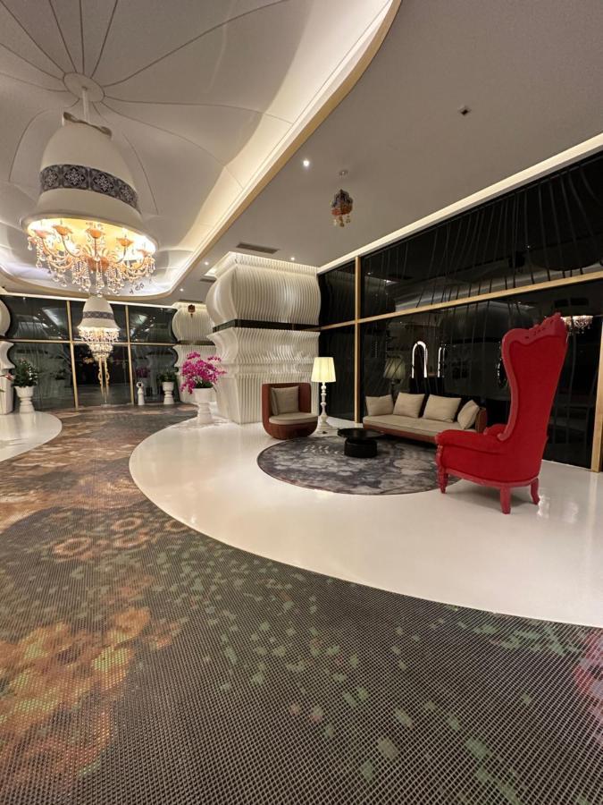 Arti Mont Kiara Aparthotel Куала Лумпур Екстериор снимка